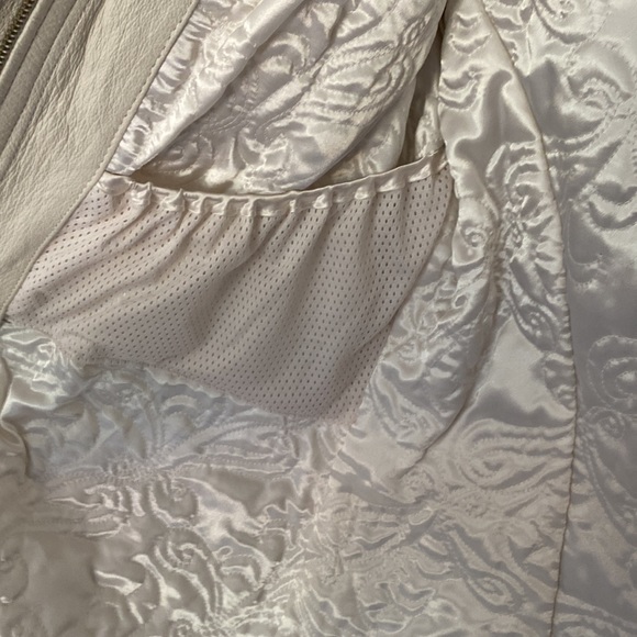 Danier leather coat - Picture 7 of 10